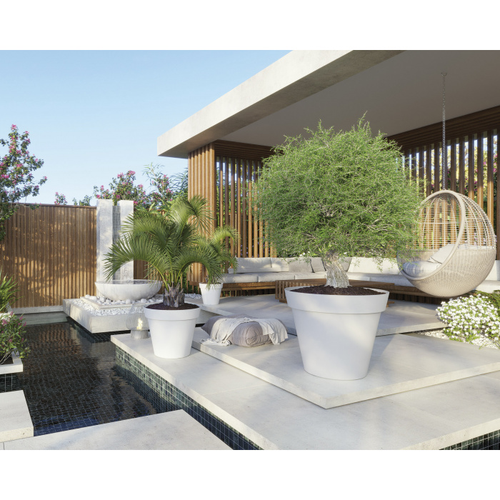 plastic-pot-recyclable-recycled-white2_514711193